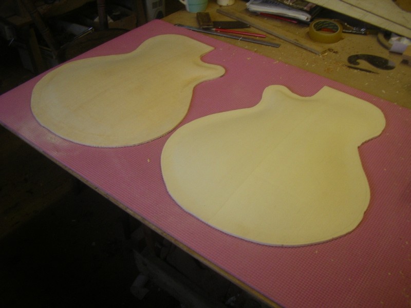 Custom Jazz Guitar – ‘The Spaceship’
